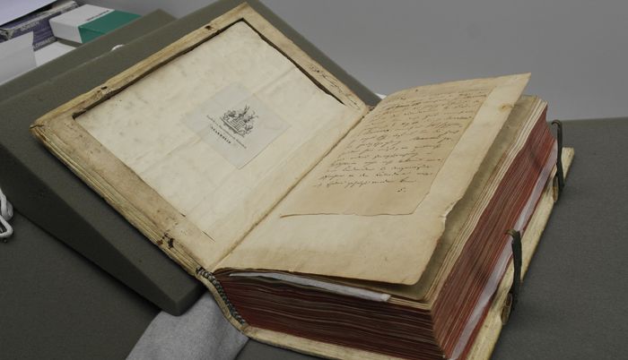 Das Geheimnis des Vorderdeckels
